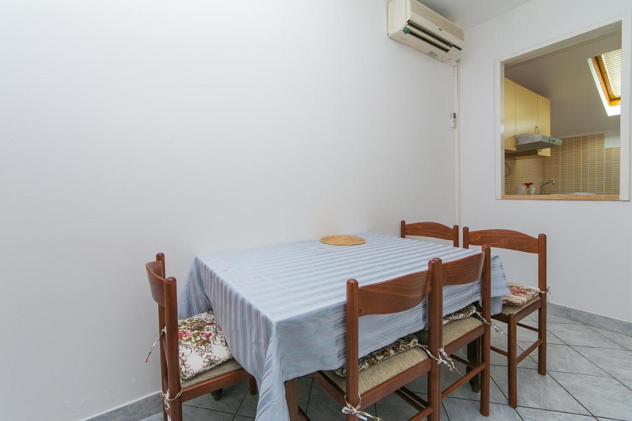 Apartments By The Sea Brist, Makarska - 15714 بوداكا المظهر الخارجي الصورة