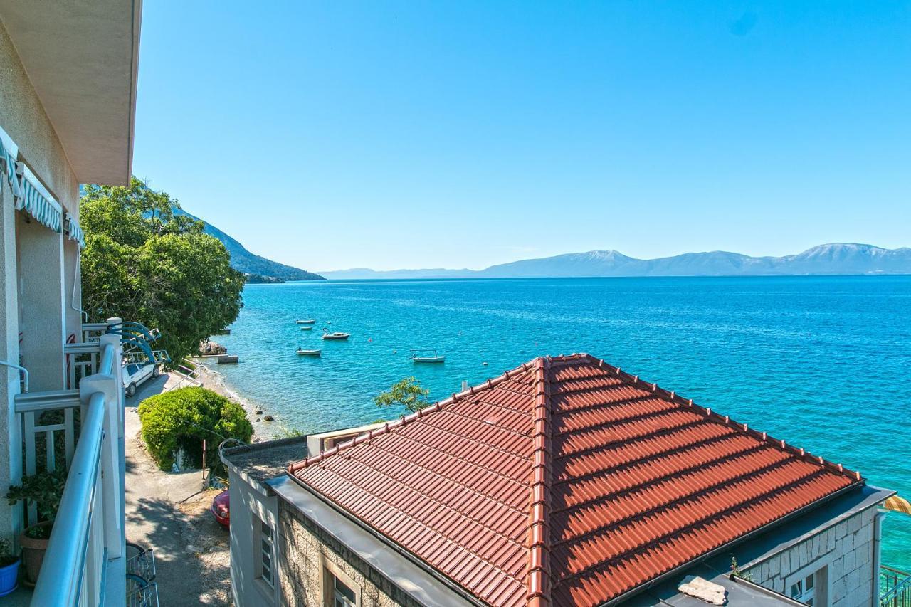 Apartments By The Sea Brist, Makarska - 15714 بوداكا المظهر الخارجي الصورة
