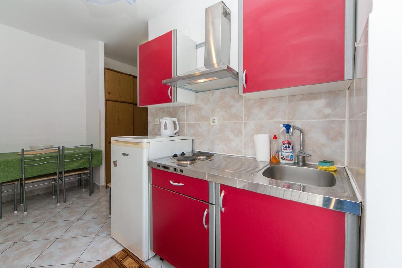 Apartments By The Sea Brist, Makarska - 15714 بوداكا المظهر الخارجي الصورة
