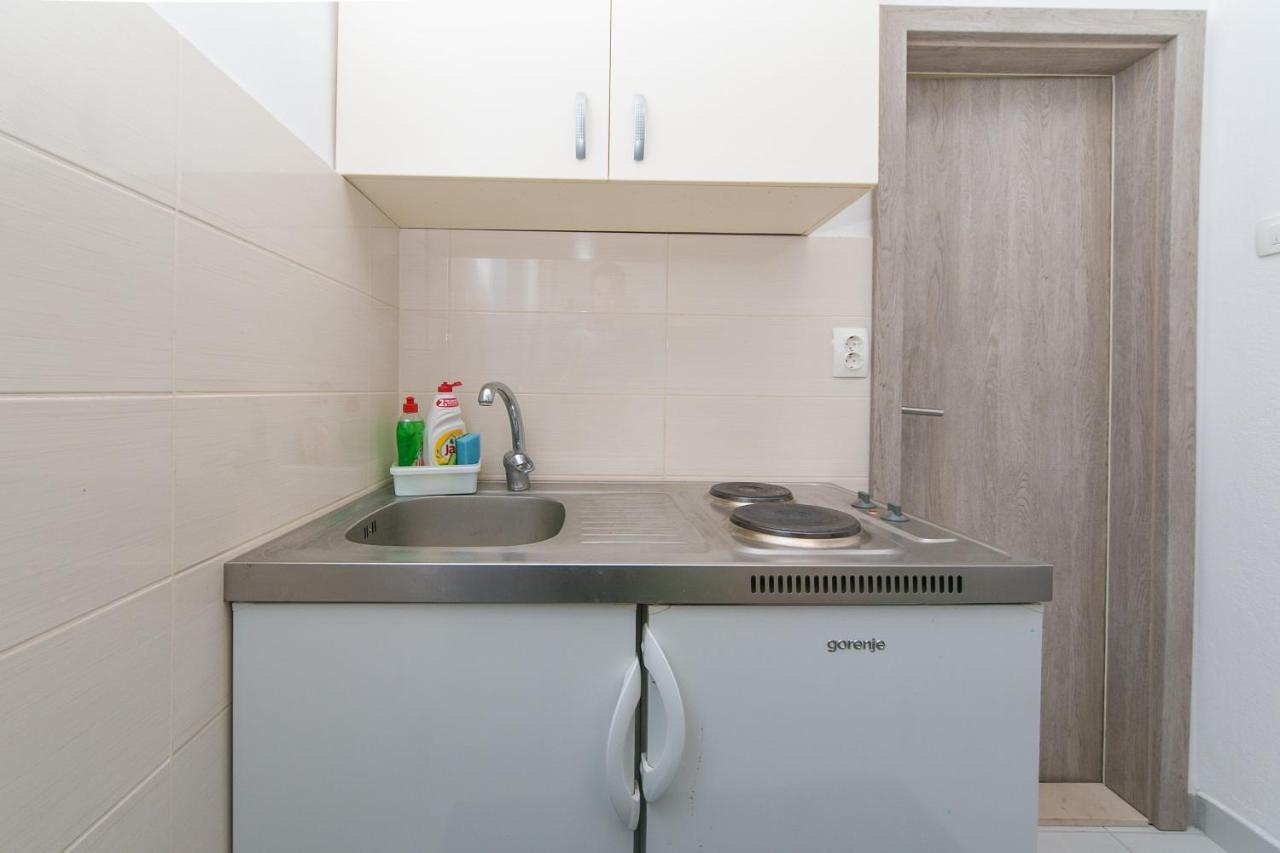 Apartments By The Sea Brist, Makarska - 15714 بوداكا المظهر الخارجي الصورة