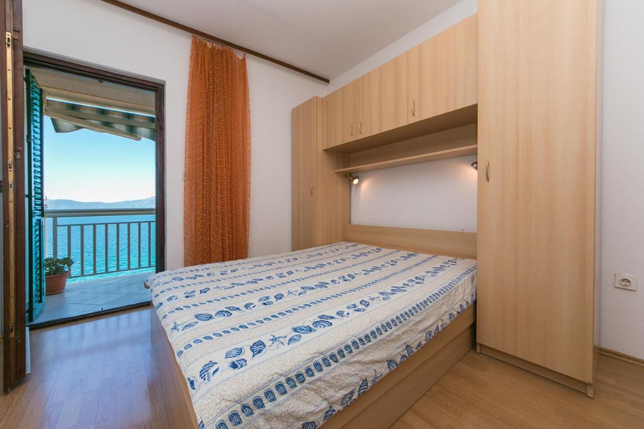 Apartments By The Sea Brist, Makarska - 15714 بوداكا المظهر الخارجي الصورة