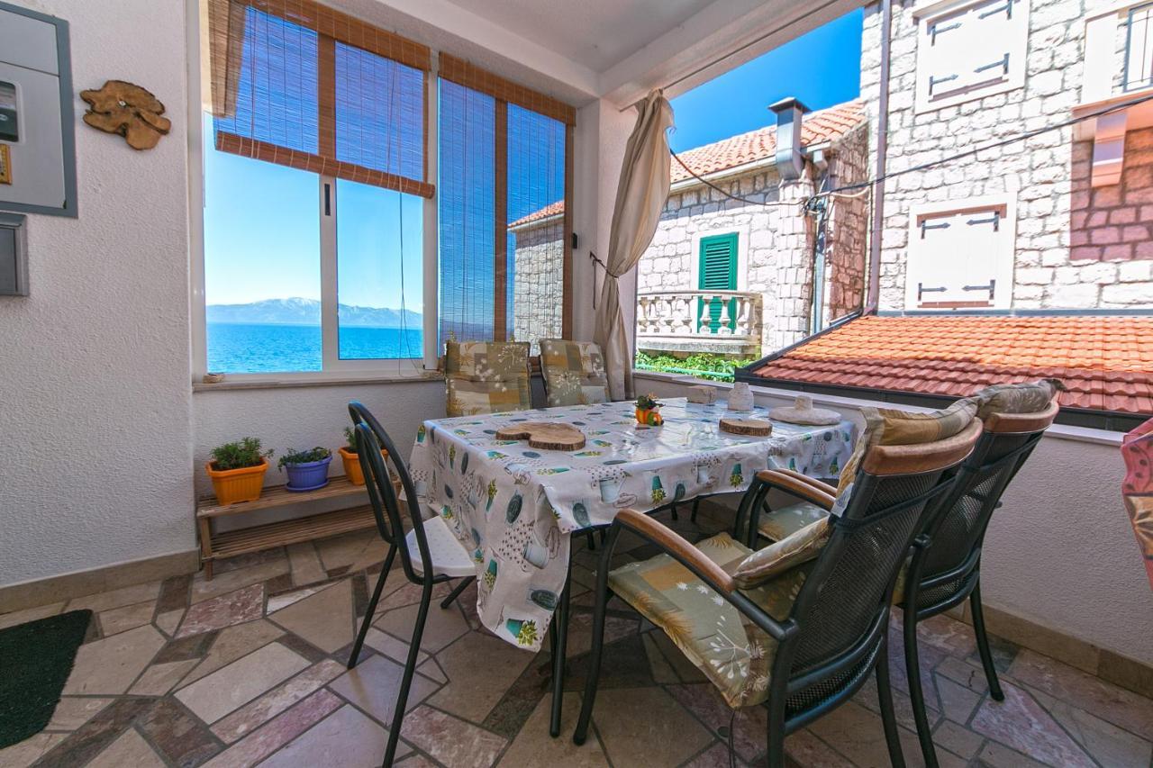 Apartments By The Sea Brist, Makarska - 15714 بوداكا المظهر الخارجي الصورة
