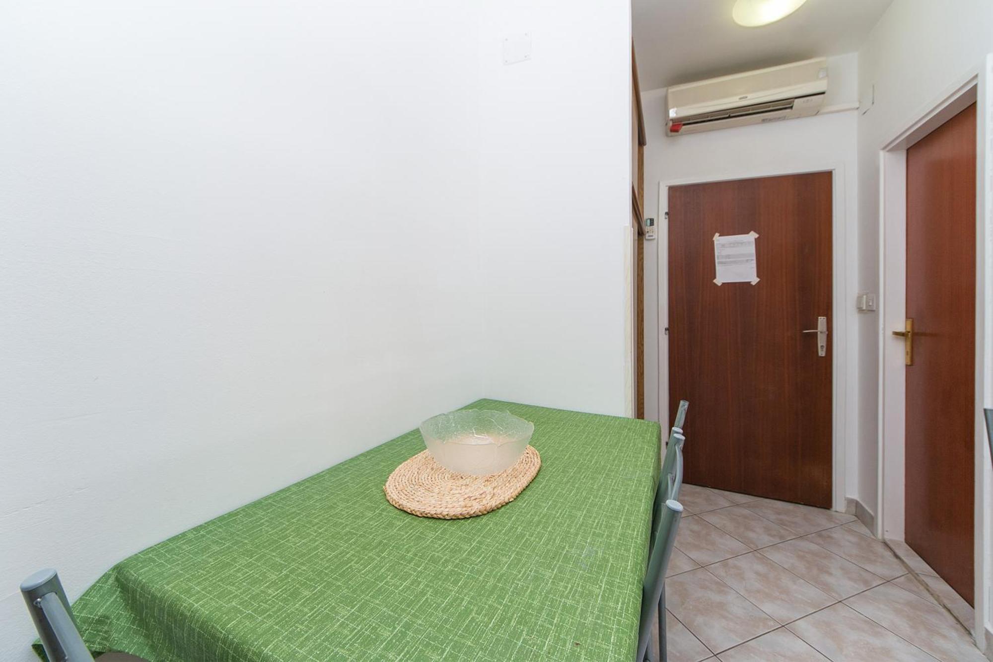 Apartments By The Sea Brist, Makarska - 15714 بوداكا الغرفة الصورة