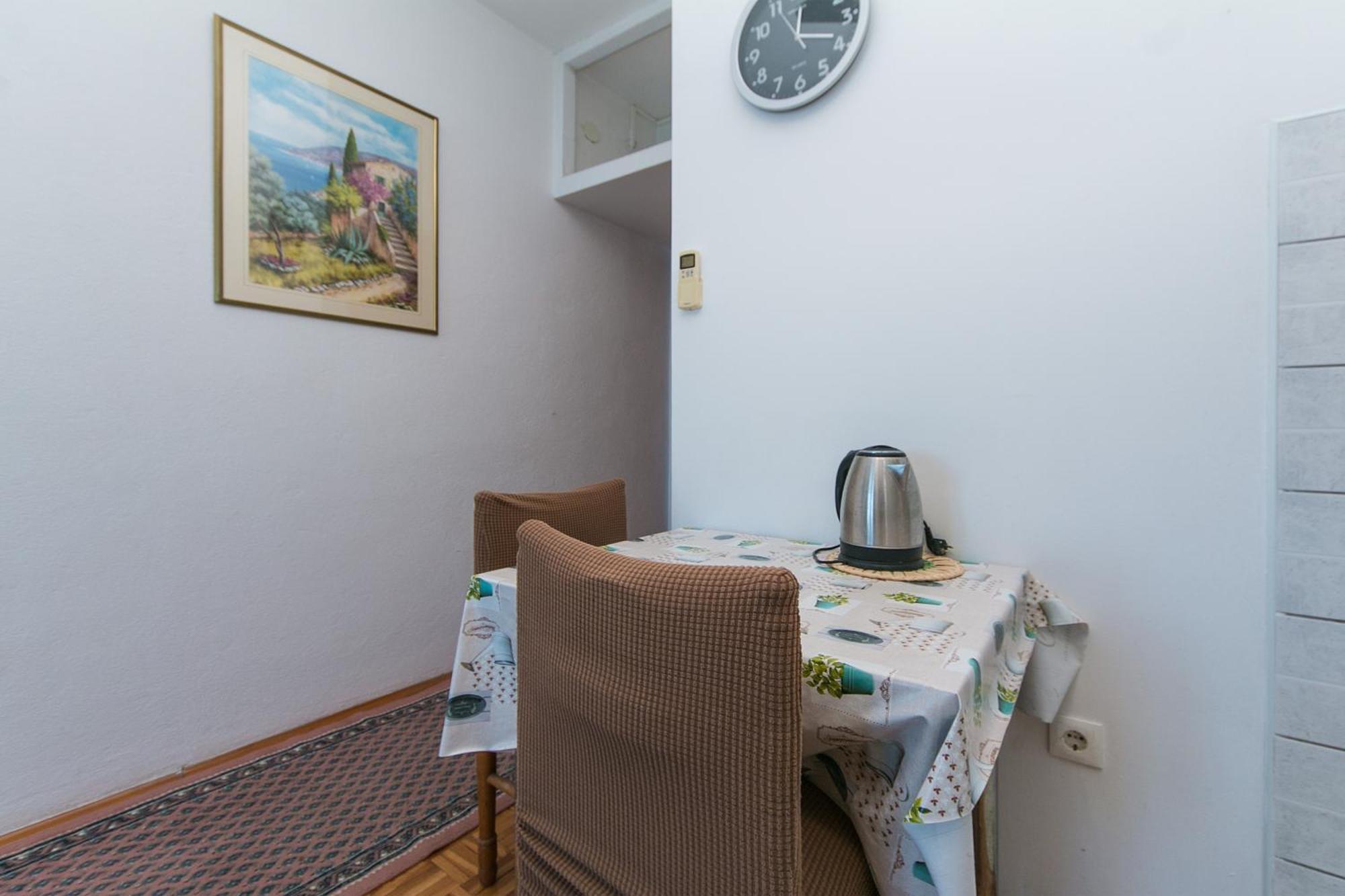 Apartments By The Sea Brist, Makarska - 15714 بوداكا الغرفة الصورة